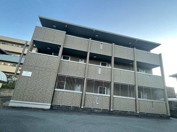 亀山駅 徒歩5分 3階の物件外観写真